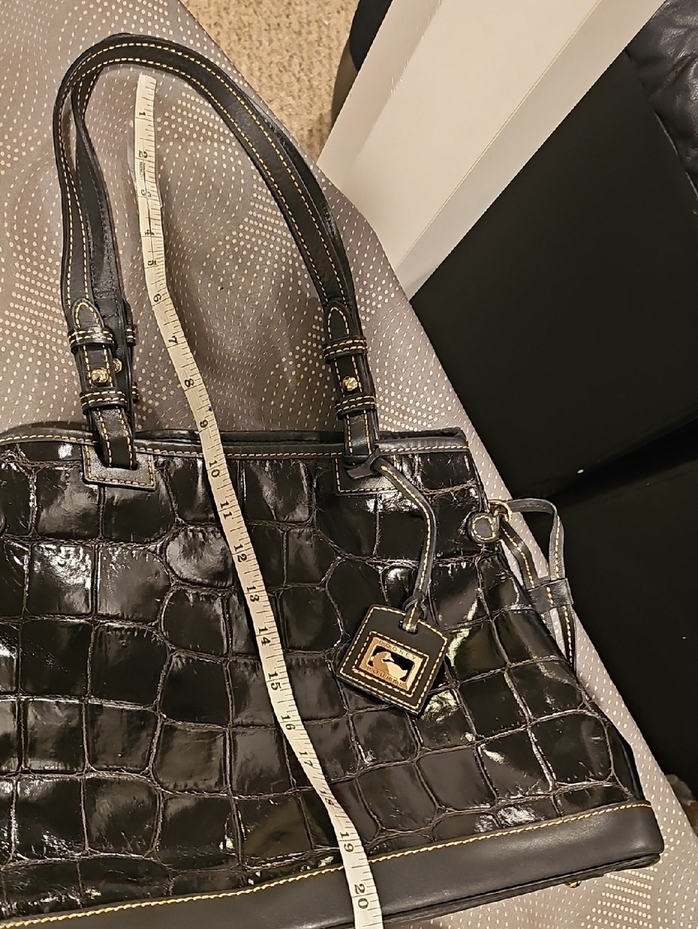 Dooney & Bourke Black Croc-Embossed Tote bag..very good condition - Picture 15 of 15